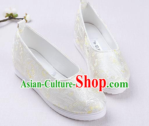 Chinese Handmade Opera Embroidered Beige Brocade Shoes Traditional Hanfu Shoes National Shoes for Women