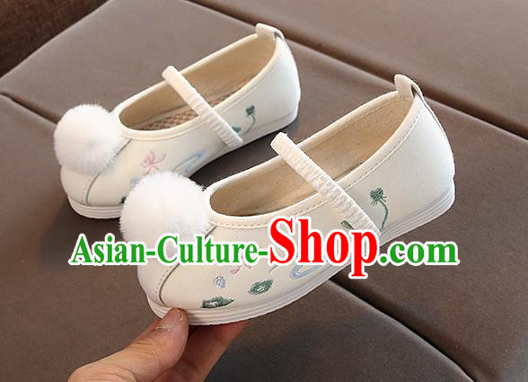 Chinese Handmade Beige Embroidered Shoes Traditional New Year Hanfu Shoes National Shoes for Kids