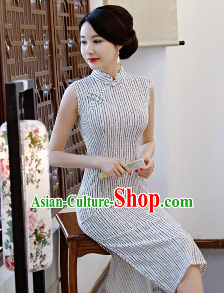Chinese Traditional Qiapo Dress White Cotton Cheongsam National Costume for Women