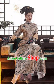 Chinese Qing Dynasty Imperial Consort Costumes Ancient Manchu Royal Rani Embroidered Clothing and Hair Accessories