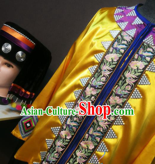 China Traditional Yunnan Nationality Costumes Tu Ethnic Folk Dance Clothing Nu Minority Men Golden Shirt Pants and Headwear