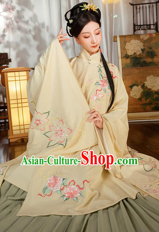 Ancient China Ming Dynasty Noble Female Costumes Traditional Hanfu Apparels Embroidered Clothing for Patrician Women