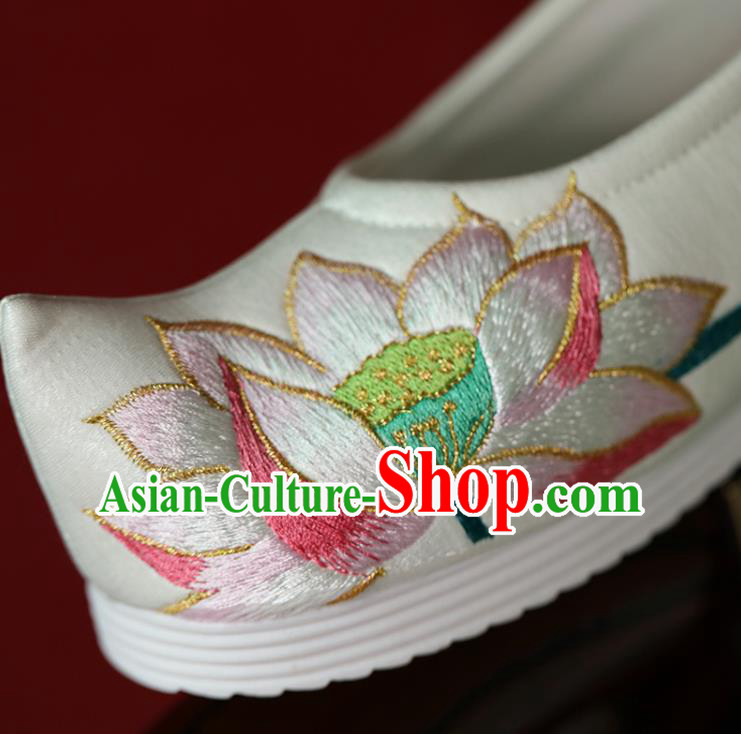 China Handmade White Satin Shoes Song Dynasty Princess Shoes Hanfu Shoes Embroidered Lotus Shoes