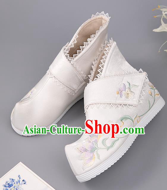Chinese Embroidered Flowers Beige Boots Ancient Female Swordsman Shoes Handmade Cloth Shoes