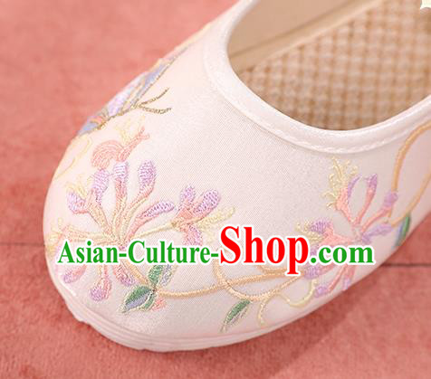China Embroidered White Shoes Traditional Cloth Shoes Hanfu Shoes Handmade Shoes