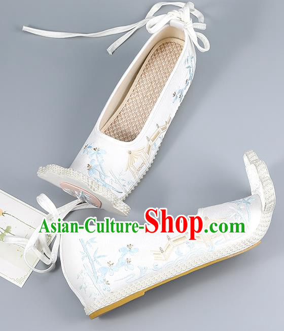 China Ming Dynasty Young Lady Shoes Traditional Hanfu Shoes Embroidered Shoes White Shoes