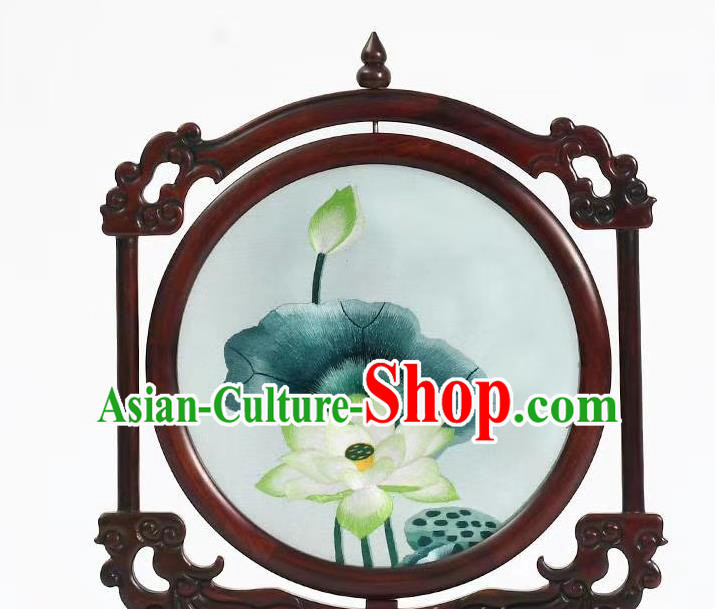 China Lotus Painting Handmade Suzhou Embroidery Desk Screen Embroidered Craft Traditional Wood Carving Table Screen