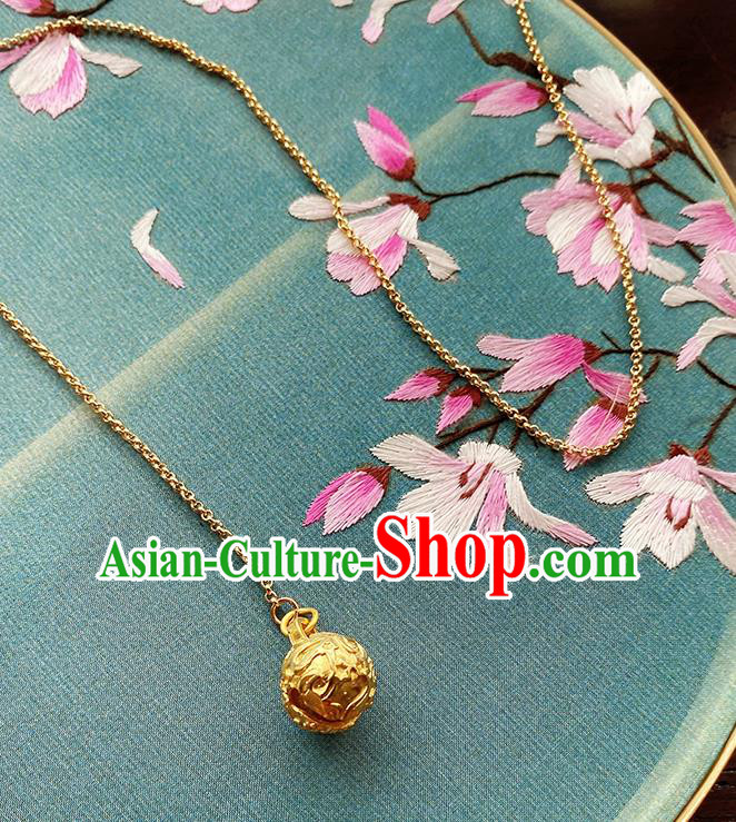 China Traditional Cheongsam Golden Fish Brooch Classical Sachet Pendant Accessories