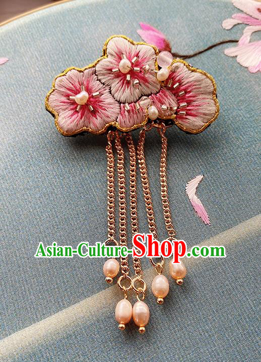 China Traditional Embroidered Pink Plum Blossom Brooch Classical Cheongsam Tassel Breastpin Accessories