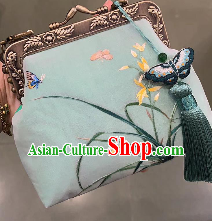China Traditional Embroidered Green Silk Bag Suzhou Embroidery Orchids Handbag