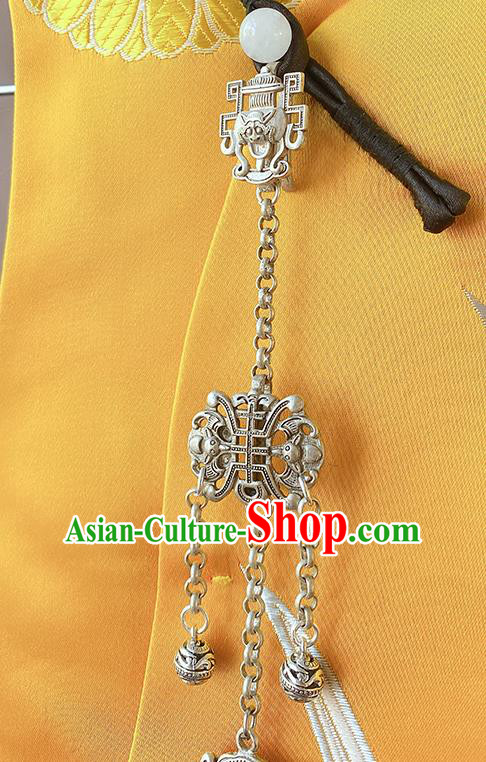 China Traditional Silver Carving Bat Brooch Classical Tassel Pendant Cheongsam Accessories