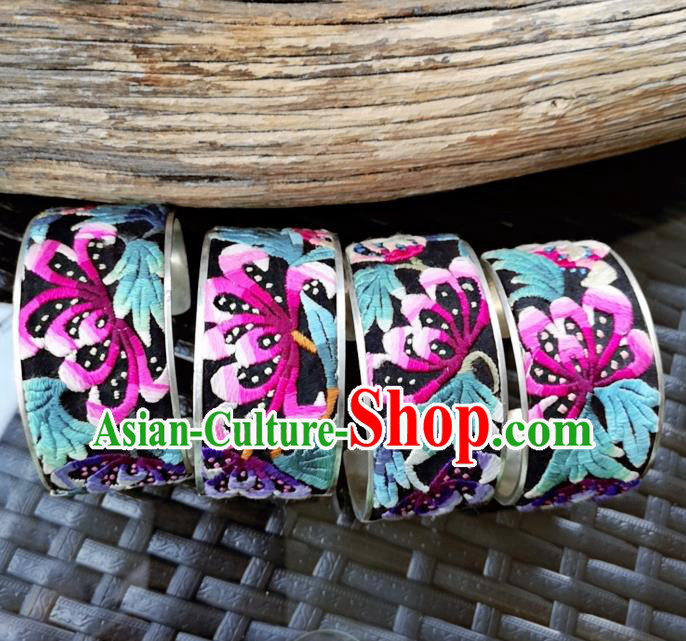 China Handmade Miao Ethnic Embroidered Bracelet Traditional National Silver Bangle Accessories