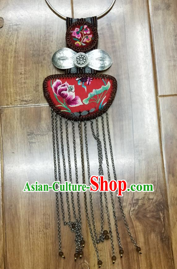 China Miao Ethnic Silver Carving Necklet Handmade National Embroidered Lotus Necklace Traditional Rattan Jewelry Accessories