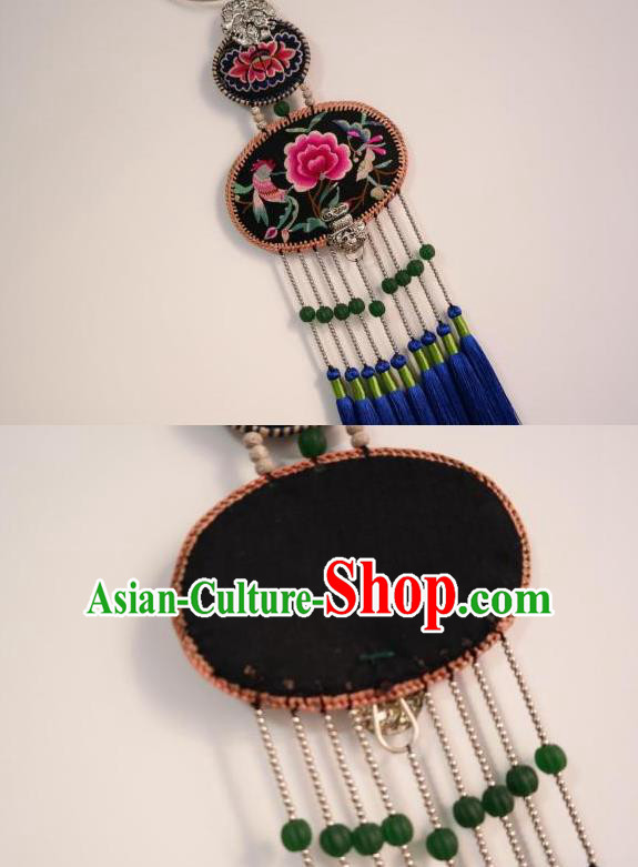 Traditional China Handmade Silver Necklace Ethnic Embroidered Necklet Miao Nationality Rattan Accessories
