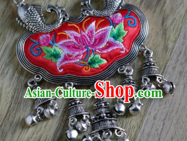 Handmade China National Silver Fish Jewelry Accessories Ethnic Embroidered Lotus Necklace Longevity Lock