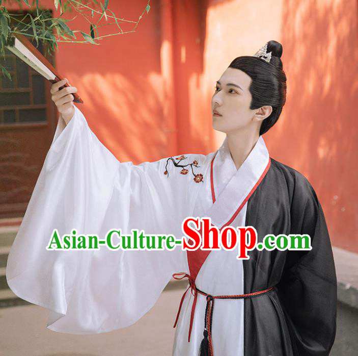 Chinese Ancient Childe Embroidered Black Robe Traditional Hanfu Apparel Ming Dynasty Swordsman Historical Costume for Men