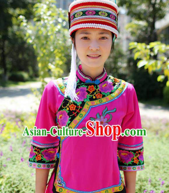 China Ethnic Women Folk Dance Rosy Blouse and Short Pleated Skirt Traditional Yi Nationality Clothing Custom Fashion with Headwear