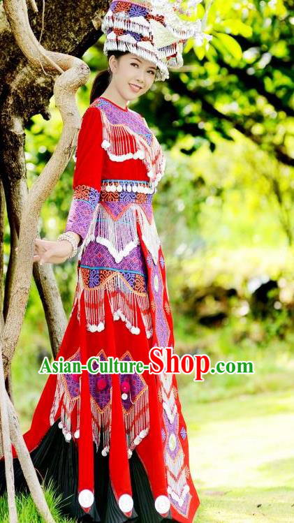 China Yi Ethnic Wedding Apparels Festival Women Red Dress Yunnan Minority Celebration Clothing Folk Dance Costumes and Headdress