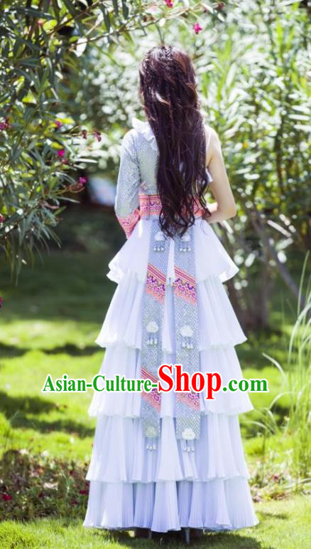 Yunnan Bai Minority Bride White Dress Traditional Festival Celebration Women Costumes China Miao Ethnic Wedding Apparels and Hat