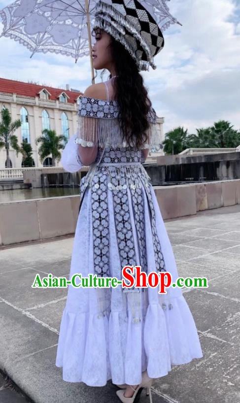China Travel Photography White Dress Ethnic Clothing Miao Minority Costumes with Hat for Women