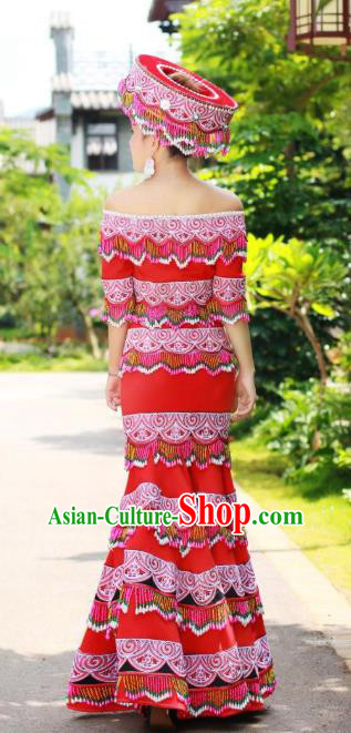 China Miao Minority Wedding Dress Tourist Attraction Stage Show Costumes Photography Traditional Clothing and Headwear