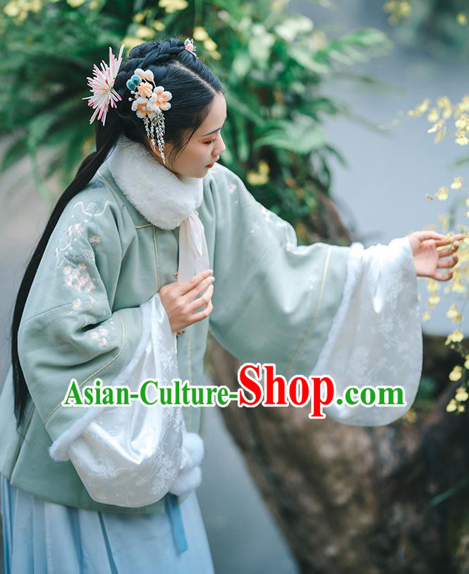 China Ancient Noble Female Hanfu Dress Traditional Ming Dynasty Young Lady Clothing Complete Set