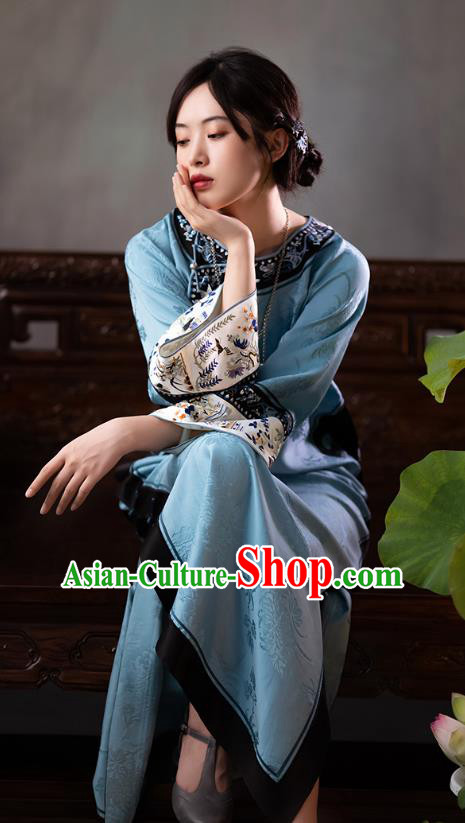 China Traditional Qing Dynasty Qipao Dress Embroidered Blue Silk Cheongsam