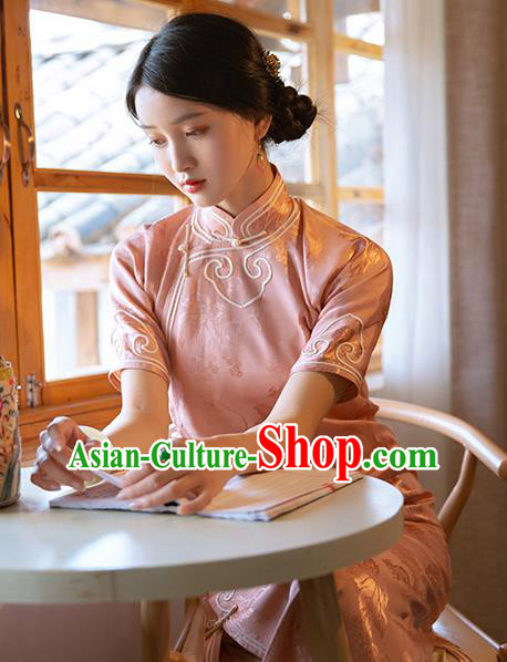 Republic of China Traditional Grape Pattern Pink Silk Qipao Classical Costume Women Dress National Embroidered Cheongsam