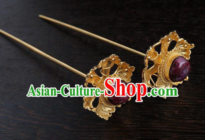China Handmade Gems Hair Accessories Ancient Empress Hair Stick Ming Dynasty Palace Golden Flower Hairpin for Women