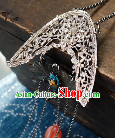 Handmade China Agate Tassel Accessories National Women Jewelry Traditional Silver Carving Necklace Pendant