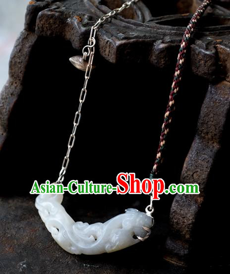 China Traditional White Jade Necklace Handmade Jewelry Accessories