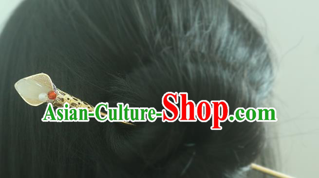 China Handmade Cheongsam Jade Mangnolia Hair Accessories Hair Stick Classical Wedding Golden Hairpin for Women