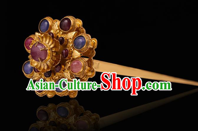 China Traditional Ming Dynasty Gems Peach Blossom Hairpin Handmade Hair Accessories Ancient Empress Golden Hair Stick