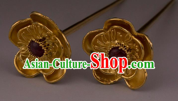 China Ancient Queen Golden Plum Hairpin Handmade Hair Accessories Traditional Ming Dynasty Court Ruby Hair Stick