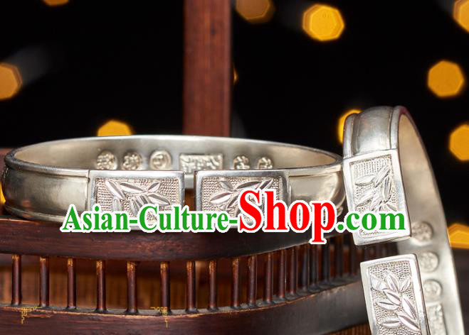 China Handmade Carving Silver Jewelry Accessories Wedding Bracelet