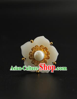 China Ancient Princess Hair Accessories Traditional Handmade Court White Jade Plum Hairpin Ming Dynasty Pearl Hair Stick