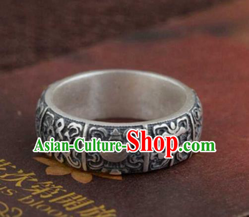 China Traditional Handmade Carving Silver Bracelet National Bangle Accessories