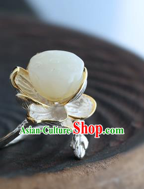 China Handmade Silver Carving Ring Traditional Jewelry Accessories White Jade Lotus Seedpod Circlet