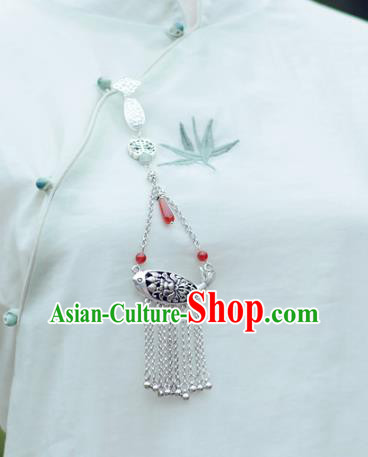 Chinese Silver Carving Fish Tassel Pendant Handmade Breastpin Cheongsam Brooch Jewelry Traditional Collar Accessories