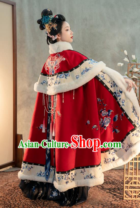 China Traditional Ming Dynasty Empress Embroidered Cloak Ancient Noble Woman Costume Winter Red Woolen Cape