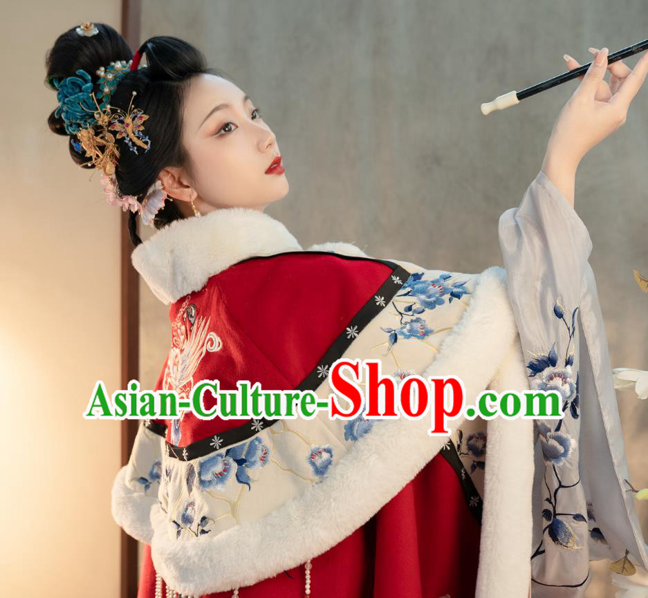 China Traditional Ming Dynasty Empress Embroidered Cloak Ancient Noble Woman Costume Winter Red Woolen Cape