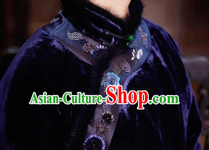 Traditional Chinese Young Women Cotton Wadded Cheongsam Embroidered Royalblue Velvet Qipao Dress