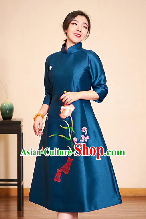 Traditional Chinese Graceful Embroidered Blue Cheongsam Tang Suit Silk Qipao Dress for Women