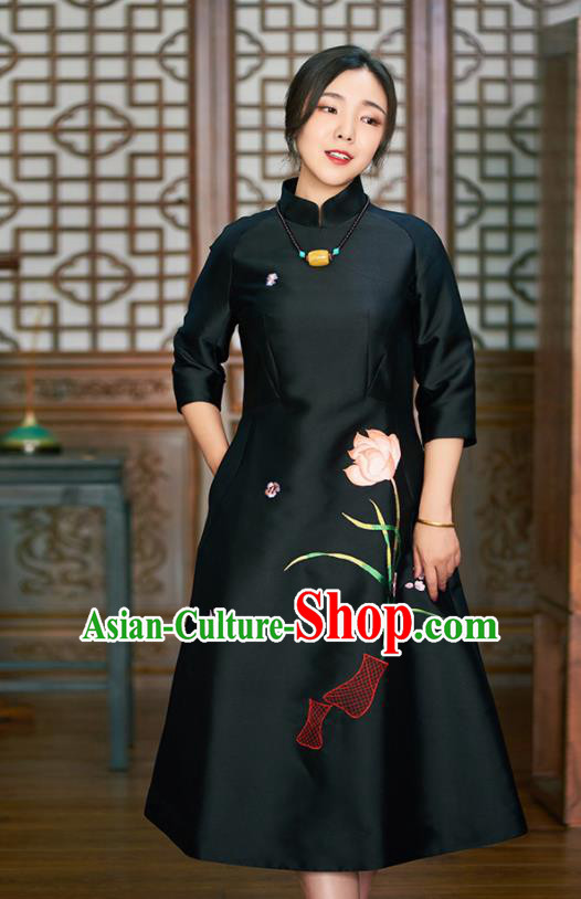 Traditional Chinese Graceful Embroidered Lotus Black Cheongsam Tang Suit Silk Qipao Dress for Women