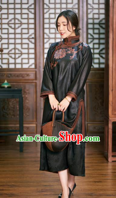Traditional Chinese Graceful Embroidered Black Cheongsam Tang Suit Silk Qipao Dress for Women