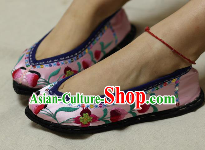 Chinese Traditional Embroidered Flowers Pink Satin Shoes Hanfu Shoes for Women