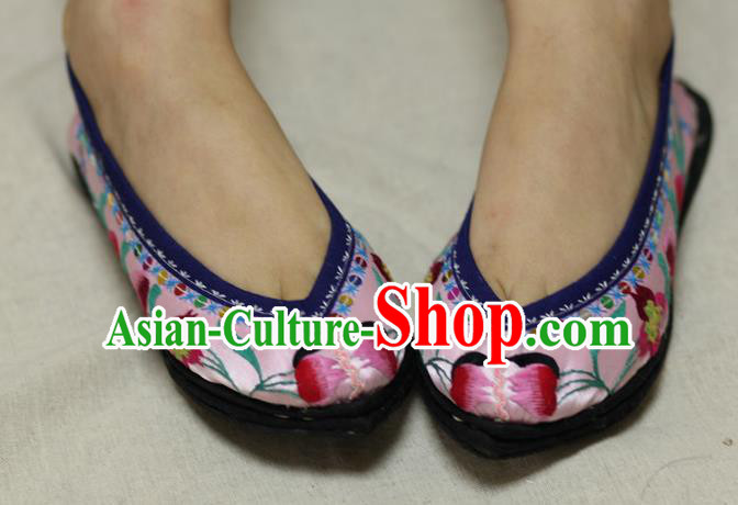 Chinese Traditional Embroidered Flowers Pink Satin Shoes Hanfu Shoes for Women