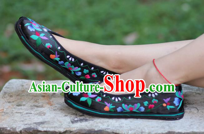 Chinese Handmade Shoes Traditional National Embroidered Black Shoes Hanfu Shoes for Women