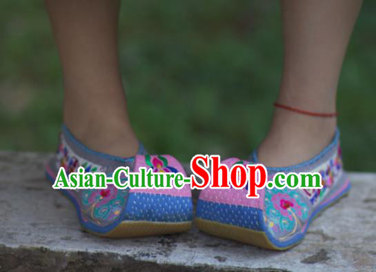 Chinese Embroidered Grey Shoes Handmade Hanfu Shoes Traditional National Shoes for Women
