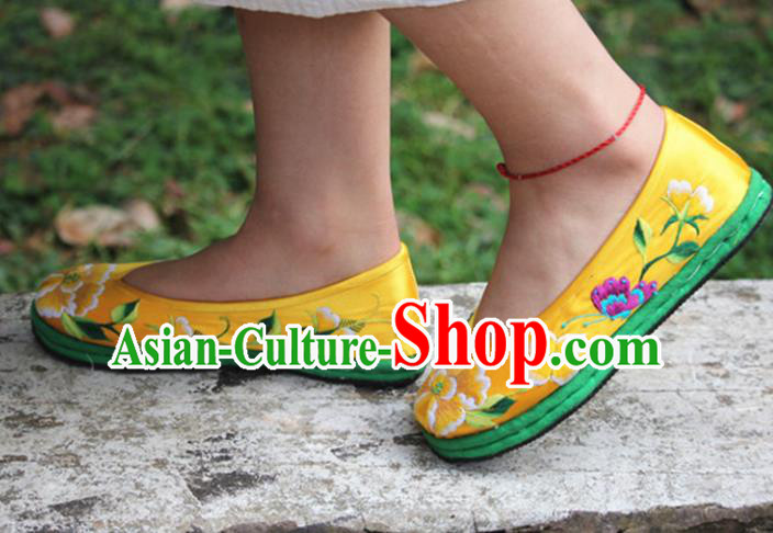 Chinese Handmade Embroidered Yellow Shoes Hanfu Shoes Traditional National Shoes for Women